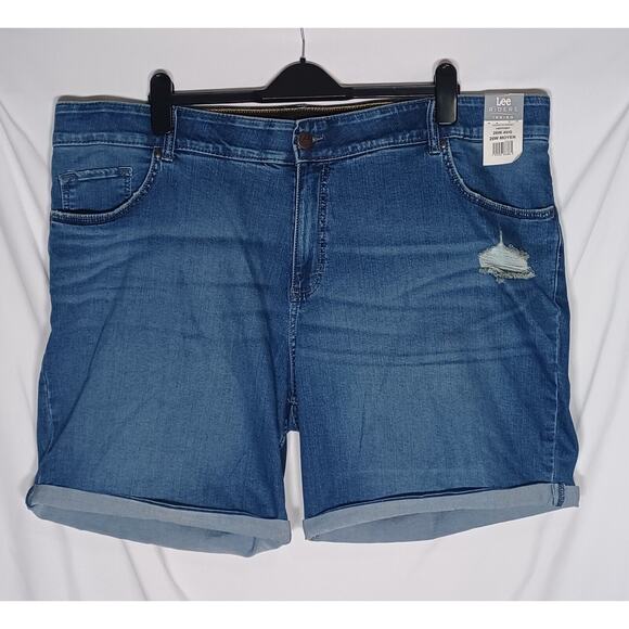 Lee Riders Indigo Women's 26W AVG Distressed Denim Shorts NWT - Picture 1 of 7
